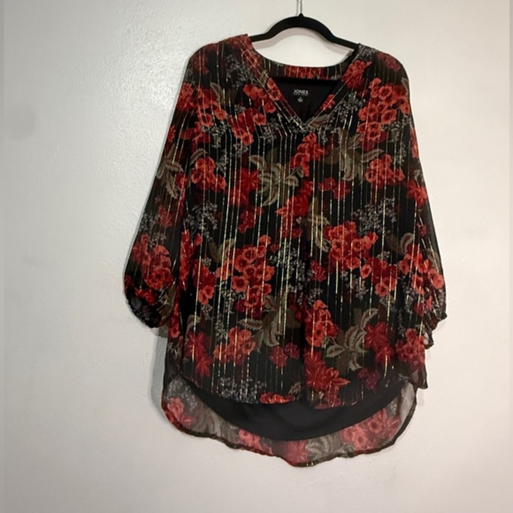 Jones New York Women's Red and Black Floral Blouse. Sz L.